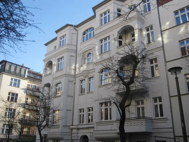 Helle Altbau Wohnung - Treptower Park — photo 1